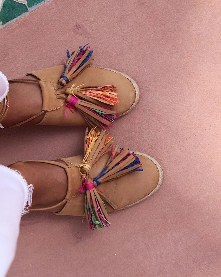 Baçal - espadrilles with handmade raffia applications in camel