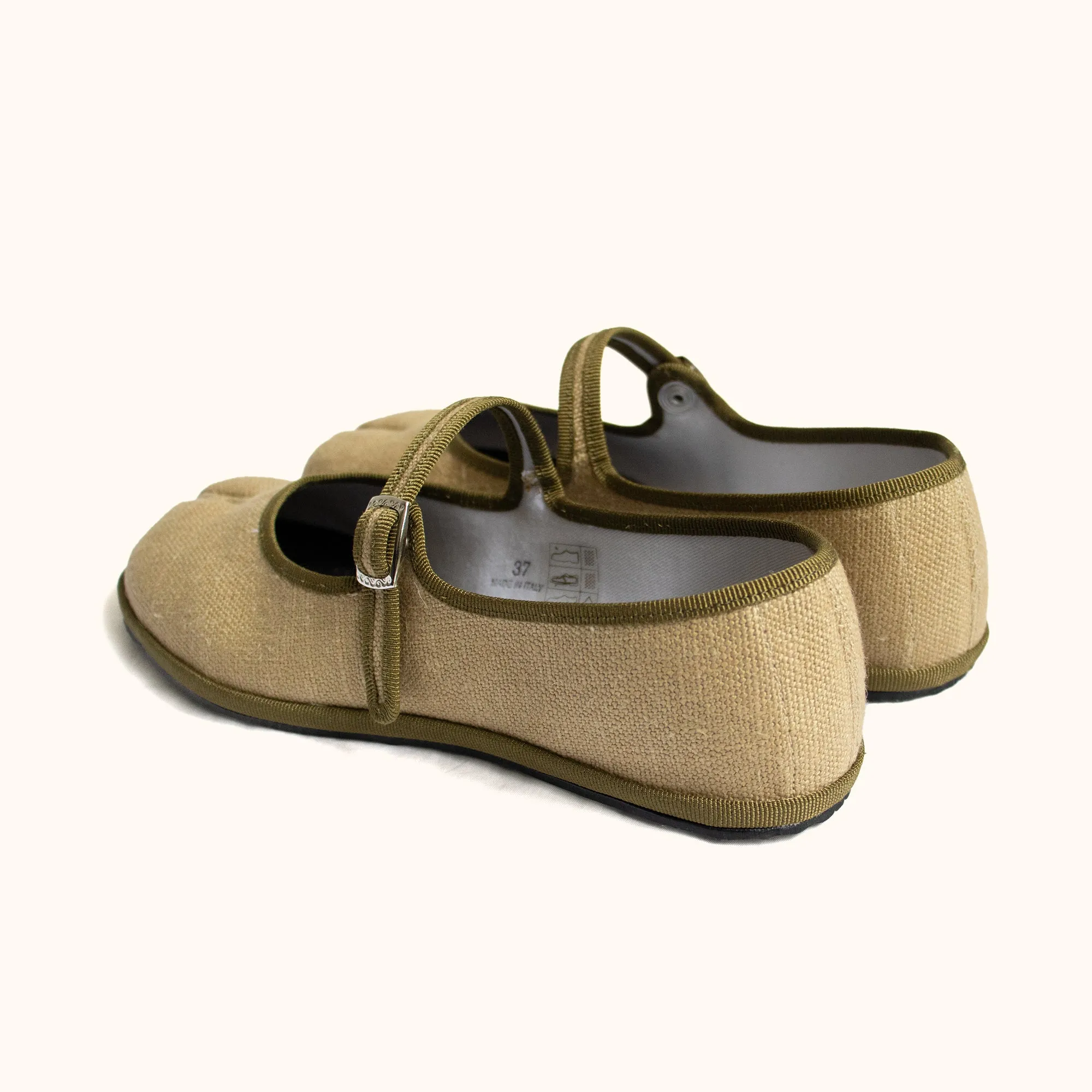 JAPANESE TABI SHOES - SAND