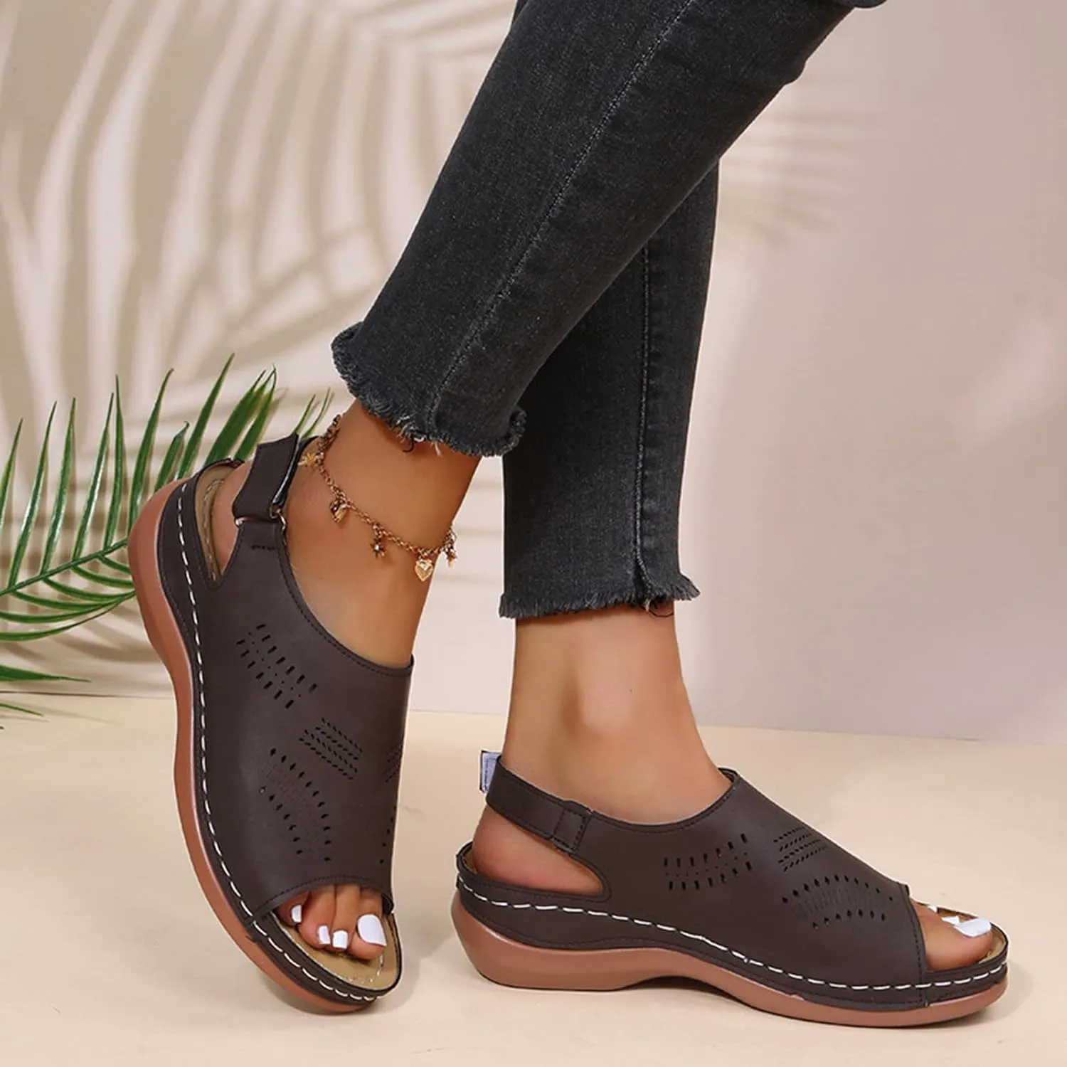 Women's Flat Sandals with Arch Support Summer Open Toe Slingback Ankle Strap Sandals Cutout Leather Sandals Comfort Casual Walking Shoes,Brown,US11/EU42